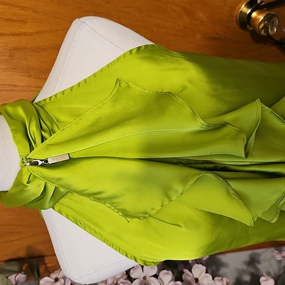 Nordstrom Essentials By Milano Lime/ Citrine Silky Top - Picture 3 of 13